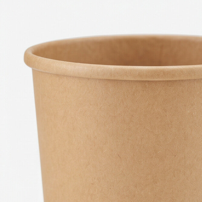 Close-up of the rolled rim and interior of a kraft paper soup container 26oz, highlighting the smooth food-grade lining.
